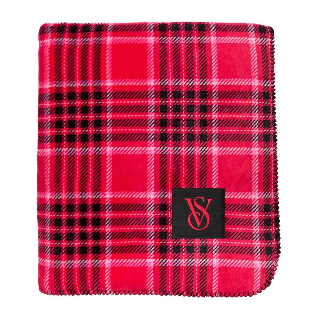 NWT Victoria’s Secret Red Plaid Cozy Fleece Blanket